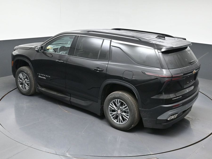 New 2027 Chevrolet Traverse 1LT - BraunAbility Side Entry In Floor Automatic Ramp