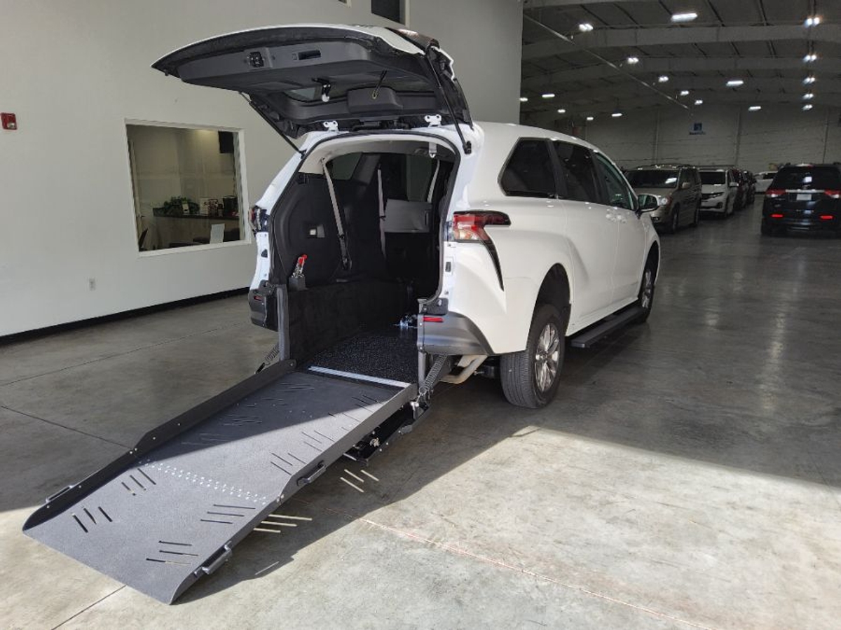 2025 Toyota Sienna