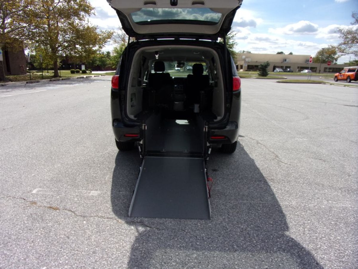 2024 CHRYSLER VOYAGER - Image 18