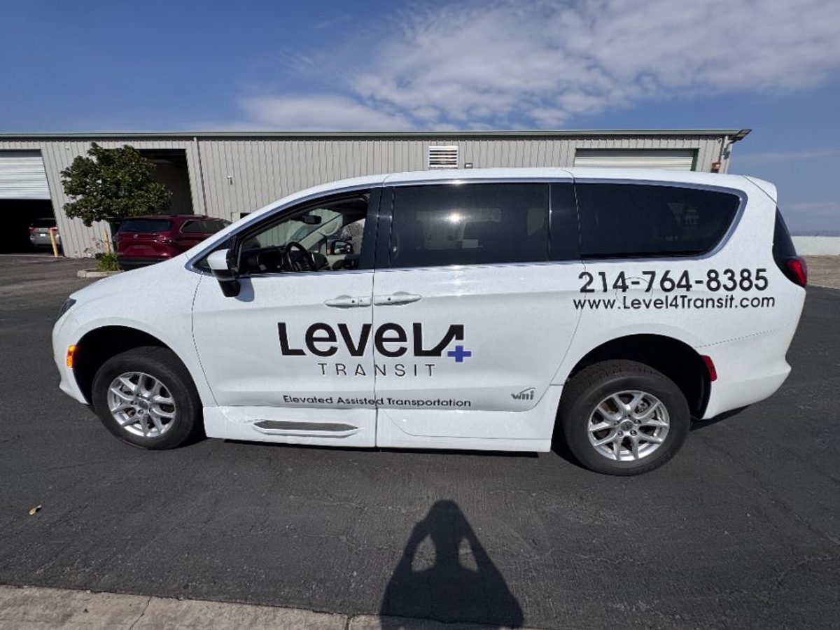 2022 CHRYSLER VOYAGER - Image 4