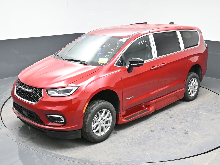 Red Chrysler Pacifica image number 20