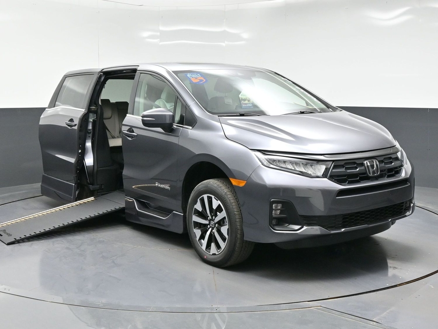 Grey Honda Odyssey image number 1
