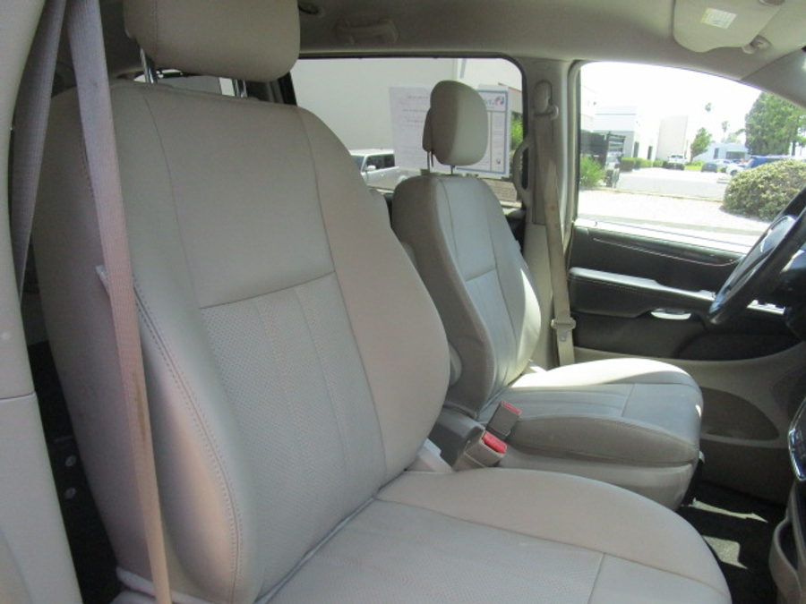 Used 2015 Chrysler Town and Country Touring-L - El Dorado Side Entry Entry Fold Out Automatic Ramp