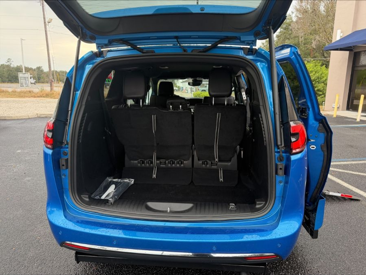 2026 CHRYSLER PACIFICA - Image 3