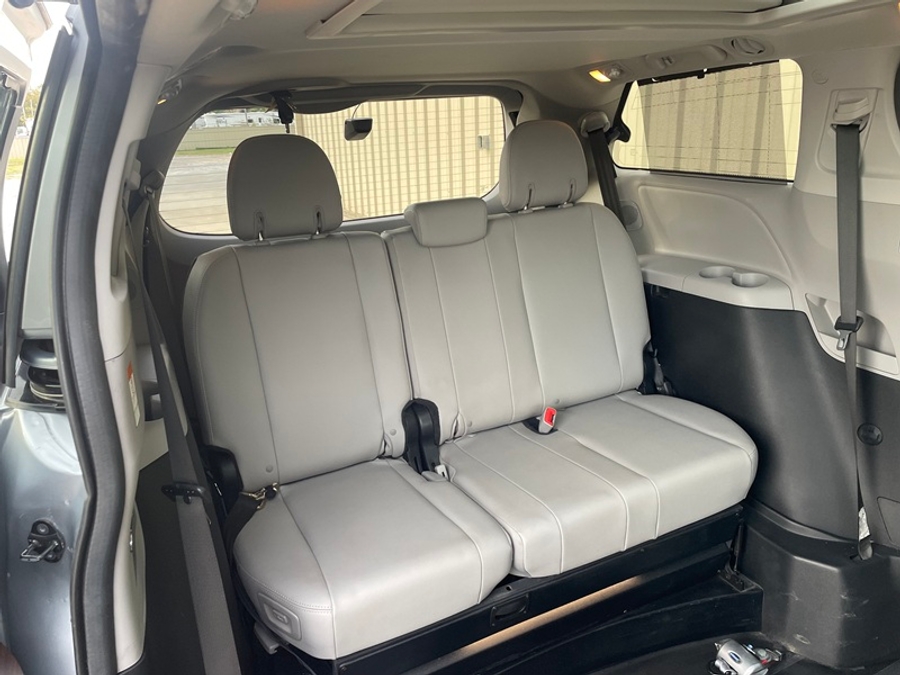 Used 2020 Toyota Sienna Limited Premium - BraunAbility Side Entry In Floor Automatic Ramp