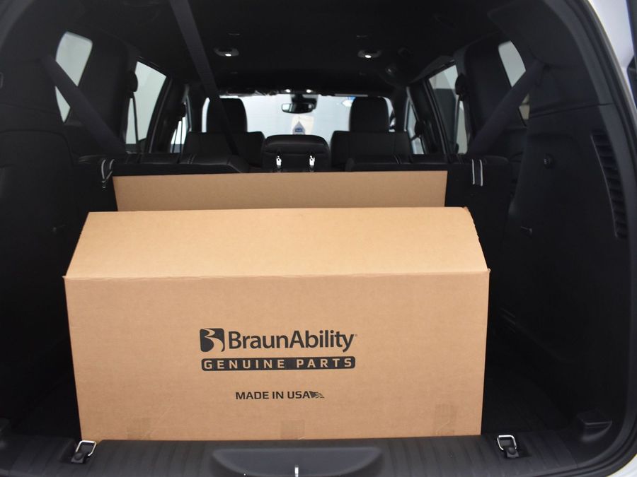 New 2025 Chrysler Voyager LX - BraunAbility Side Entry Entry Fold Out Manual Ramp