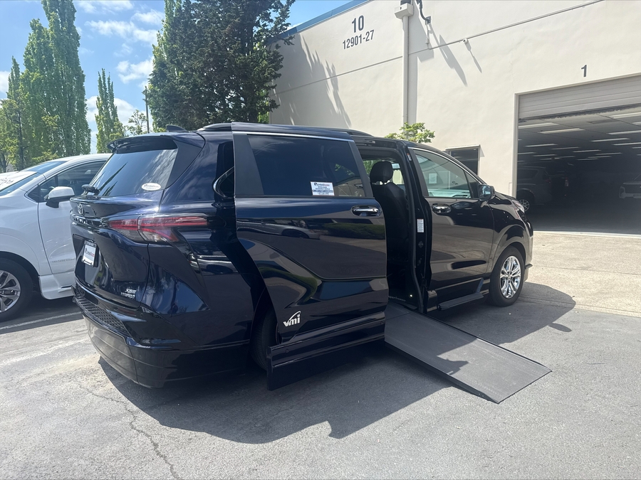 Used 2023 Toyota Sienna Hybrid XSE Sport - VMI Side Entry Entry In Floor Automatic Ramp