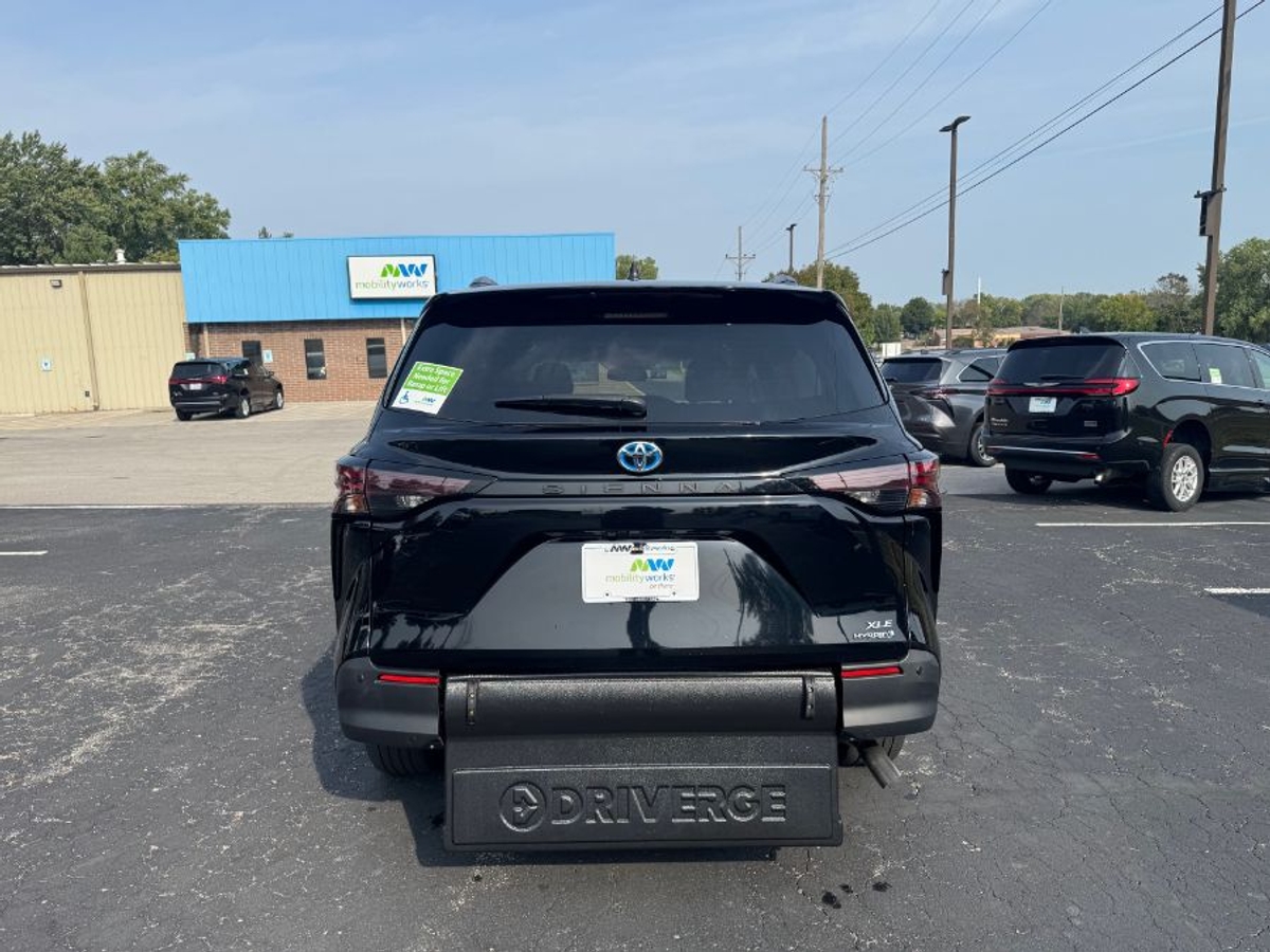 2024 TOYOTA SIENNA - Image 20