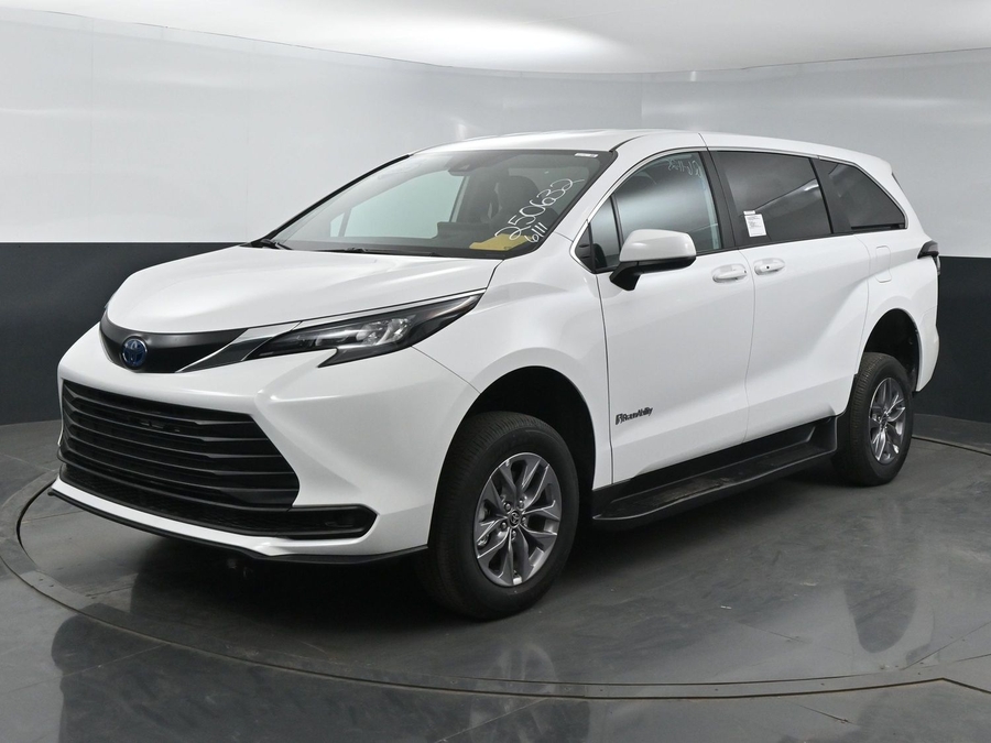 New 2025 Toyota Sienna Hybrid LE - BraunAbility Commercial Rear Entry Entry Fold Out Manual Ramp