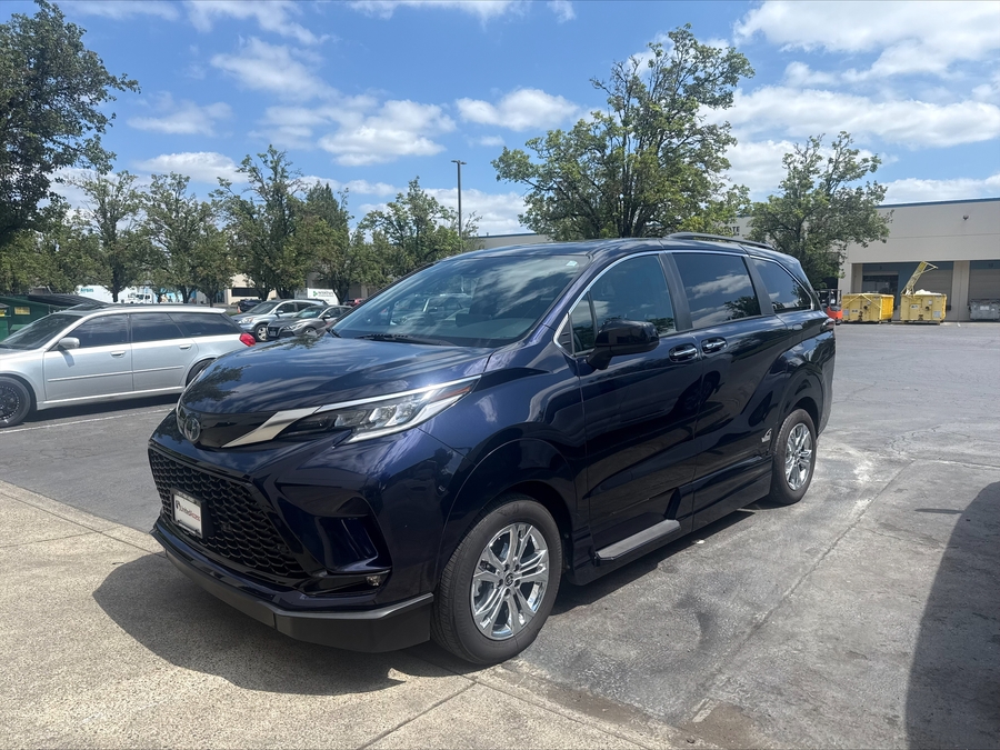 Used 2023 Toyota Sienna Hybrid XSE Sport - VMI Side Entry Entry In Floor Automatic Ramp