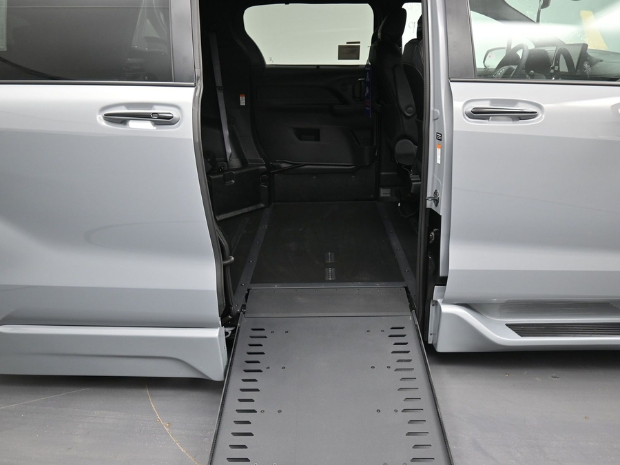New 2026 Toyota Sienna Hybrid XSE Sport - BraunAbility Side Entry Entry In Floor Automatic Ramp