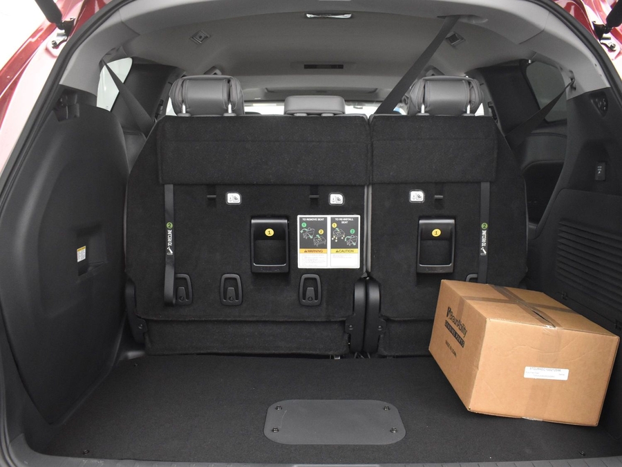 New 2025 Toyota Sienna Hybrid XLE Plus - BraunAbility Side Entry Entry In Floor Automatic Ramp