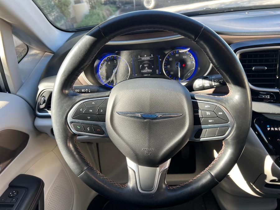 Used 2019 Chrysler Pacifica Touring L - BraunAbility Side Entry Entry In Floor Automatic Ramp