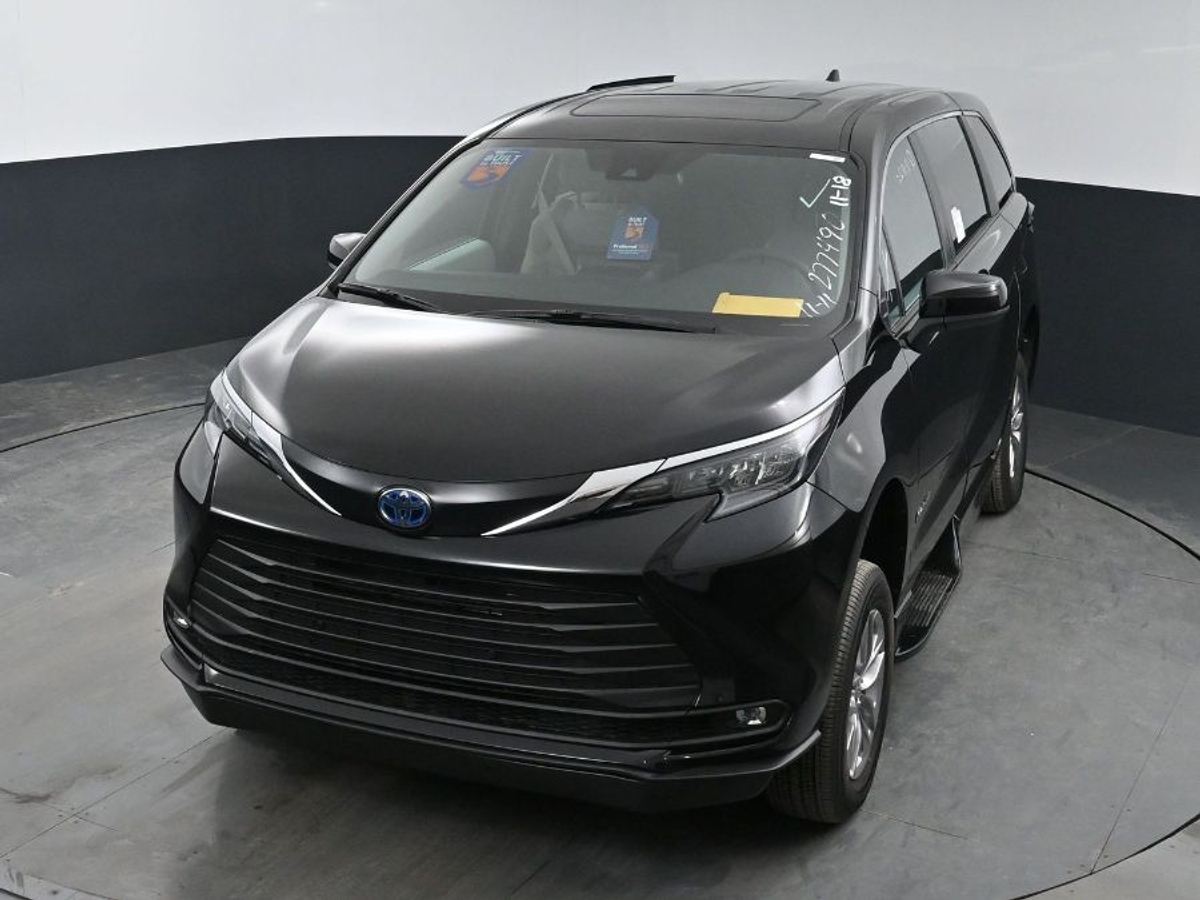 2025 TOYOTA SIENNA - Image 23