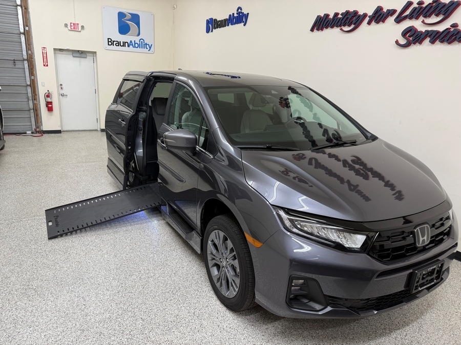 Used 2025 Honda Odyssey Touring - BraunAbility Side Entry Entry In Floor Automatic Ramp
