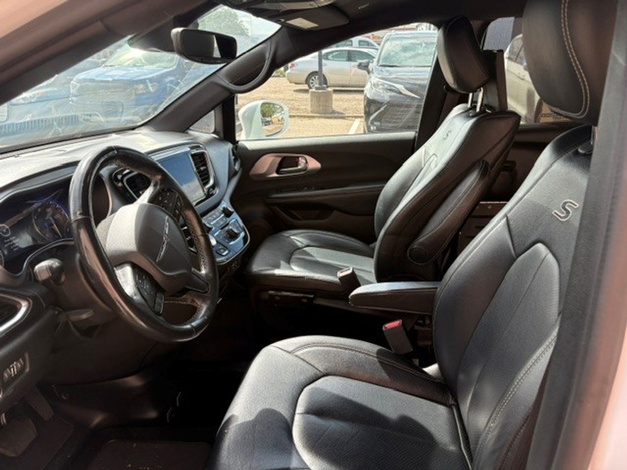 Used 2019 Chrysler Pacifica Touring L Plus - BraunAbility Side Entry Fold Out Automatic Ramp