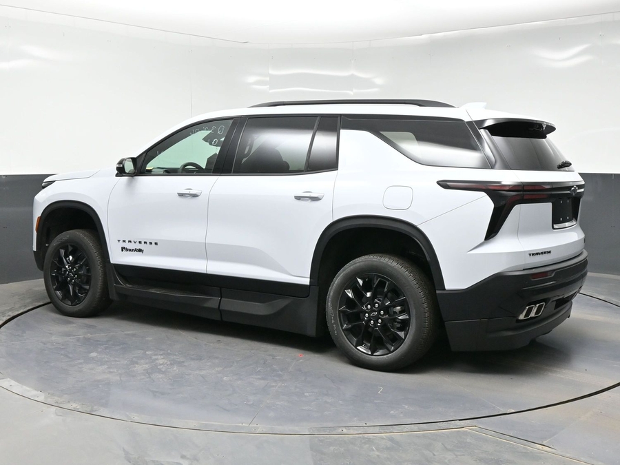 New 2026 Chevrolet Traverse 1LT Midnight - BraunAbility Side Entry Entry In Floor Automatic Ramp