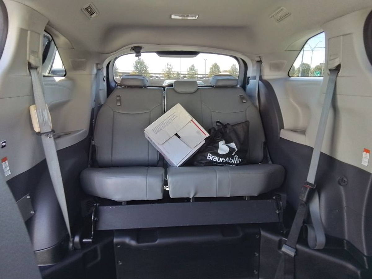 2024 TOYOTA SIENNA - Image 15