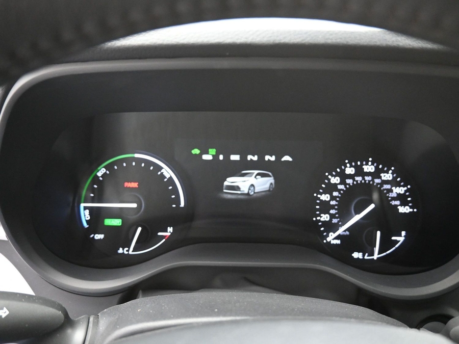 New 2025 Toyota Sienna Hybrid XLE Plus - BraunAbility Side Entry Entry Fold Out Automatic Ramp