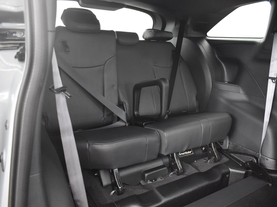 New 2025 Toyota Sienna Hybrid XSE - BraunAbility Side Entry Entry Fold Out Automatic Ramp