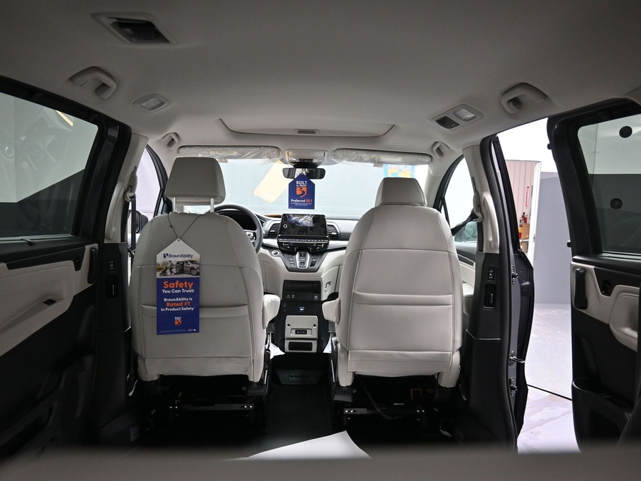 New 2026 Honda Odyssey EX-L - BraunAbility Side Entry In Floor Automatic Ramp