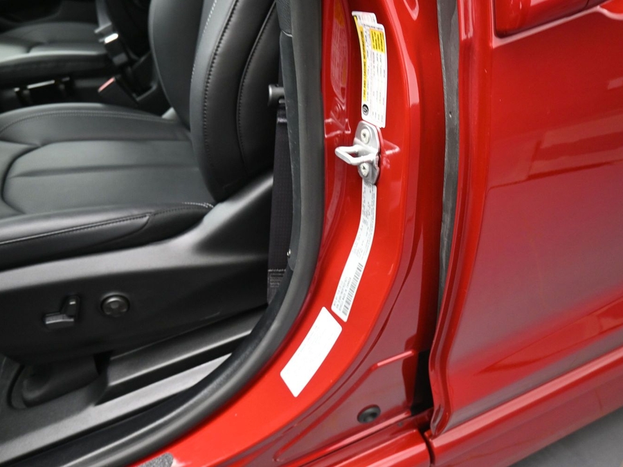 Red Chrysler Pacifica image number 13