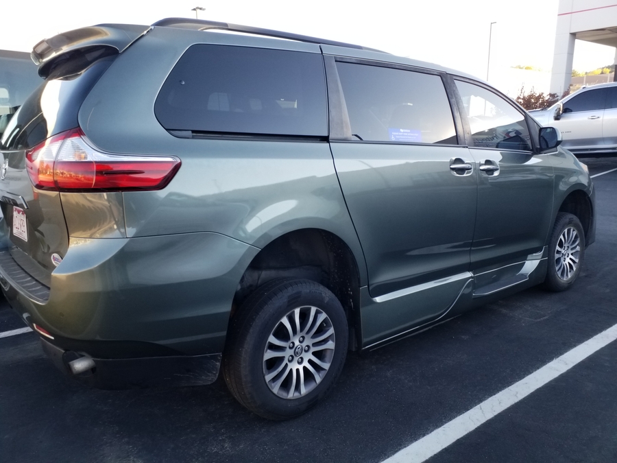 Used 2019 Toyota Sienna XLE - VMI Side Entry In Floor Automatic Ramp
