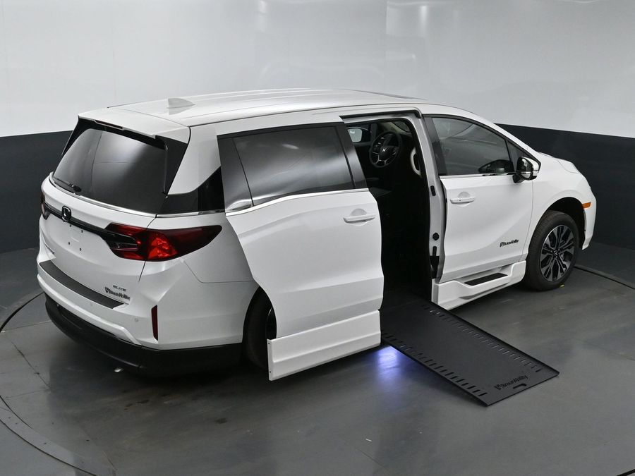 New 2025 Honda Odyssey Elite - BraunAbility Side Entry Entry In Floor Automatic Ramp