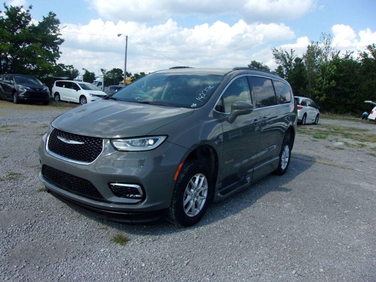 2022 CHRYSLER PACIFICA - Image 1