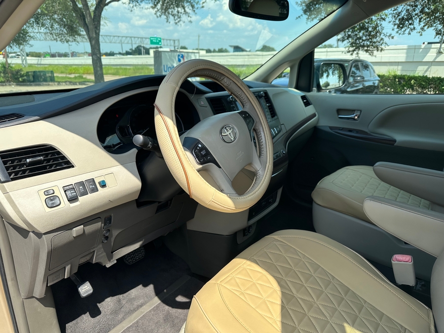 Used 2013 Toyota Sienna XLE Base - VMI Side Entry Entry In Floor Automatic Ramp