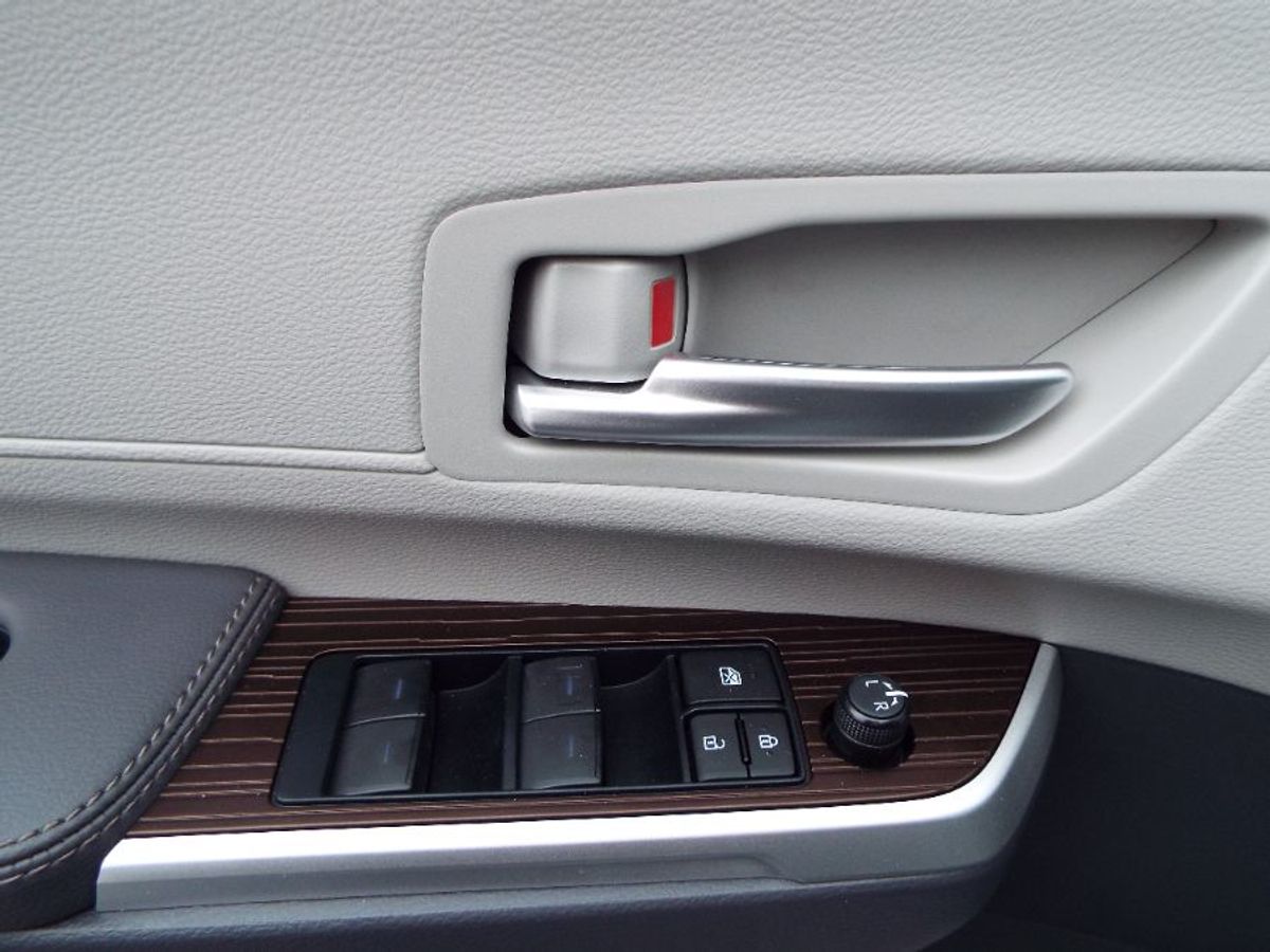 2024 TOYOTA SIENNA - Image 17