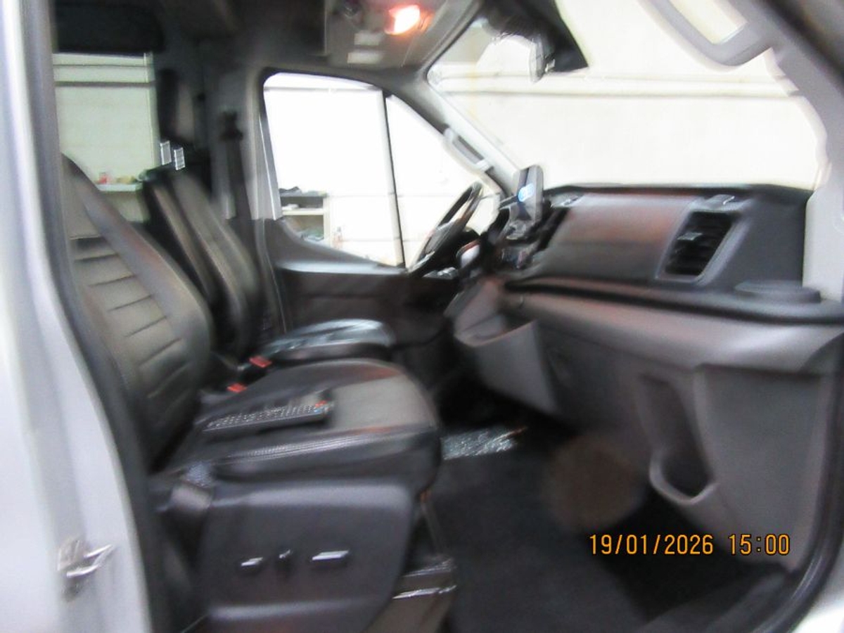 Silver Ford T250 image number 19