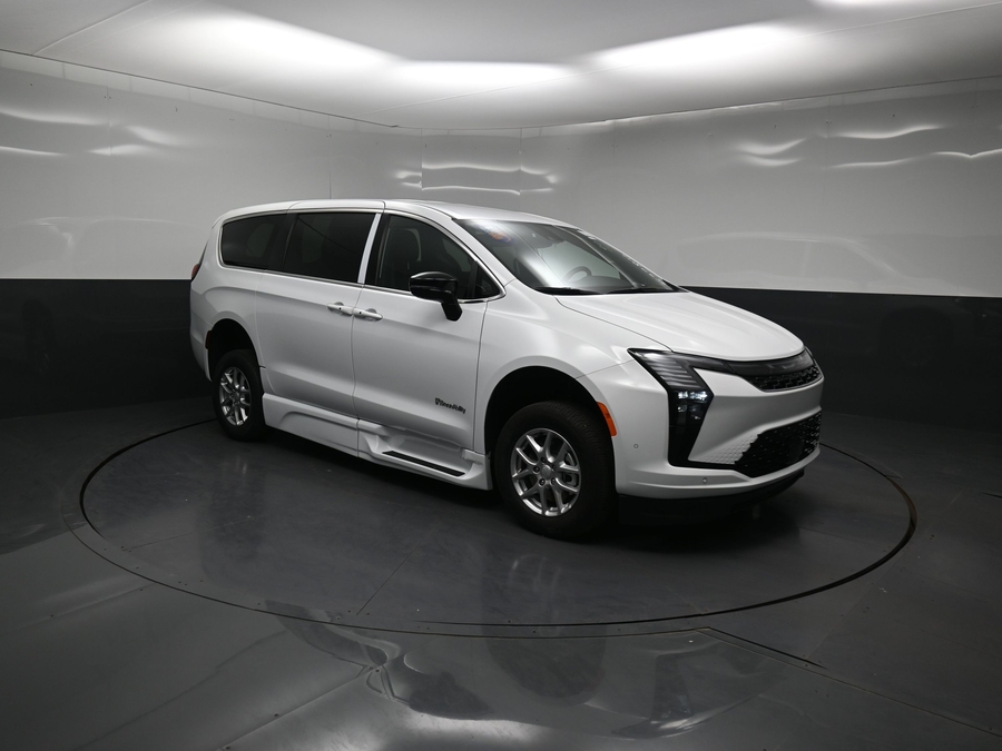 New 2027 Chrysler Pacifica Select Safety - BraunAbility Side Entry Fold Out Automatic Ramp