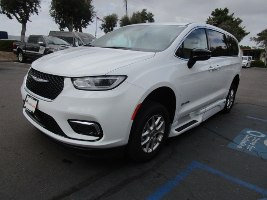 Used 2024 Chrysler Pacifica Touring L - BraunAbility Side Entry Entry In Floor Automatic Ramp
