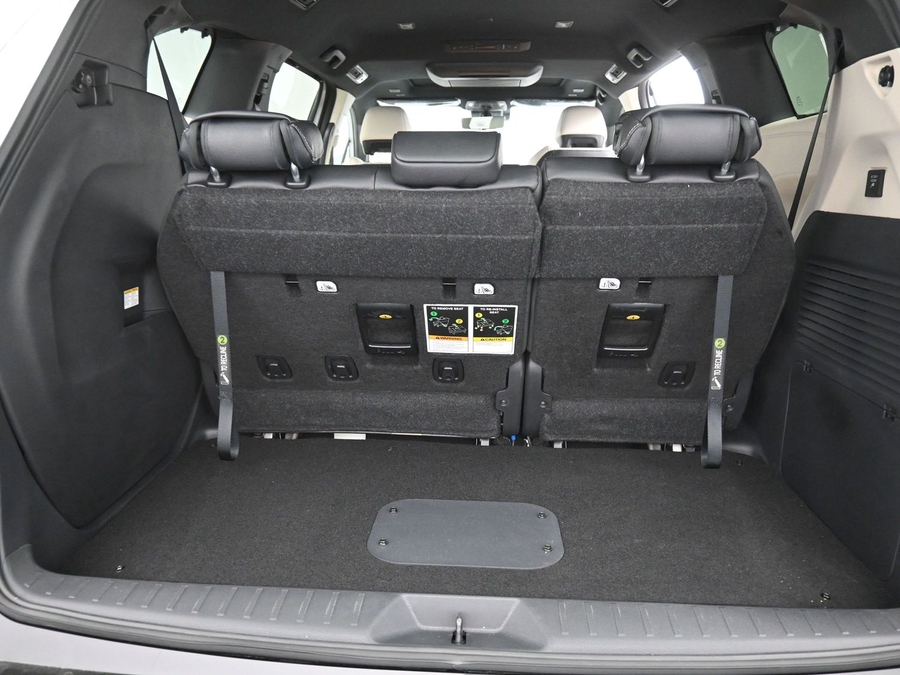New 2025 Toyota Sienna Hybrid Platinum - BraunAbility Side Entry Entry In Floor Automatic Ramp