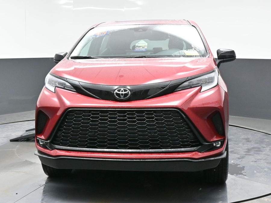 New 2026 Toyota Sienna Hybrid XSE Sport - BraunAbility Side Entry Entry Fold Out Automatic Ramp