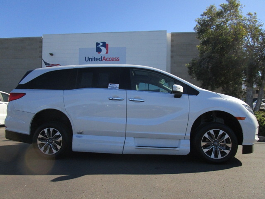 Used 2023 Honda Odyssey EX-L - VMI Side Entry Entry In Floor Automatic Ramp