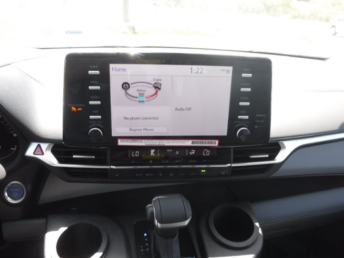 Black Toyota Sienna image number 10