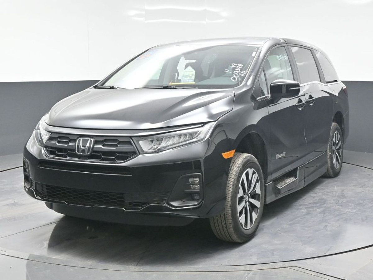 Black Honda Odyssey image number 2