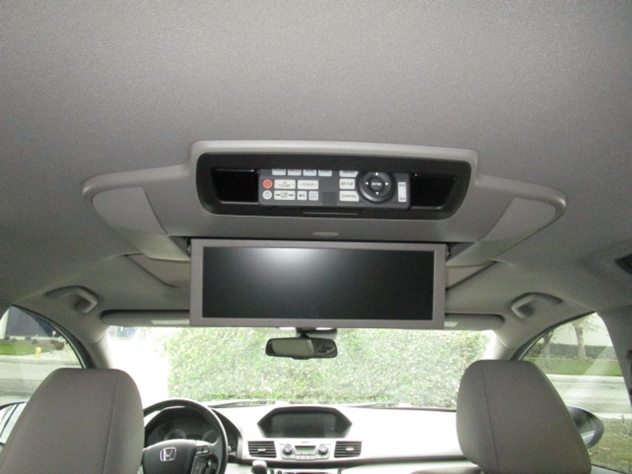 Used 2015 Honda Odyssey Touring Elite - VMI Side Entry Entry In Floor Automatic Ramp