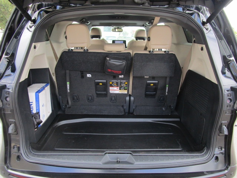 Used 2024 Toyota Sienna Hybrid XLE Base - VMI Side Entry Entry In Floor Automatic Ramp