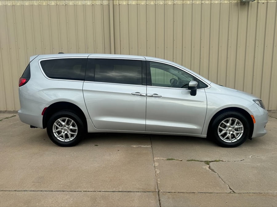 Used 2022 Chrysler Voyager LX - ATS Rear Entry Fold Out Manual Ramp