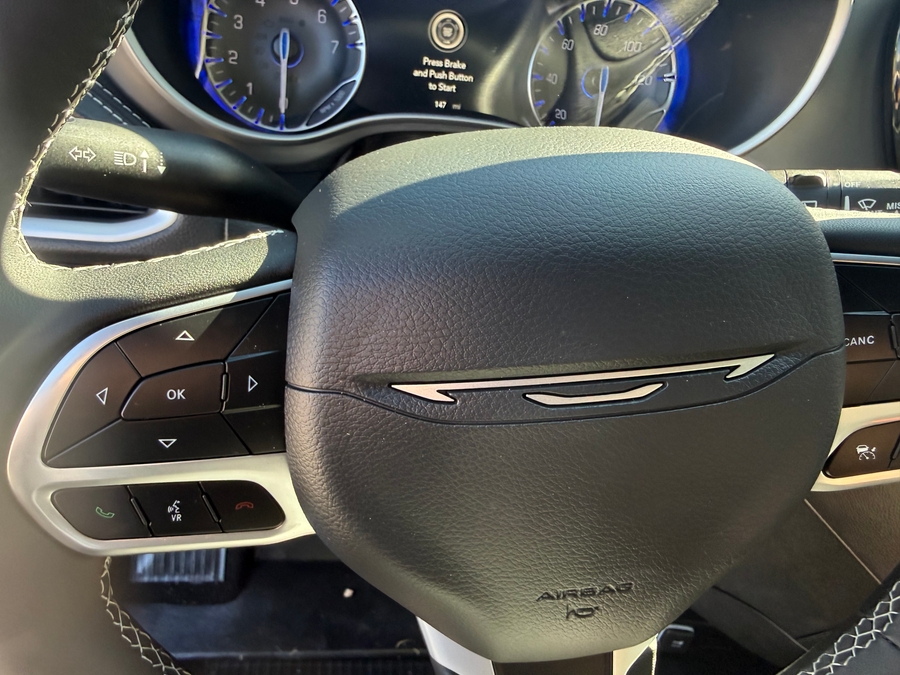 Blue Chrysler Pacifica image number 4