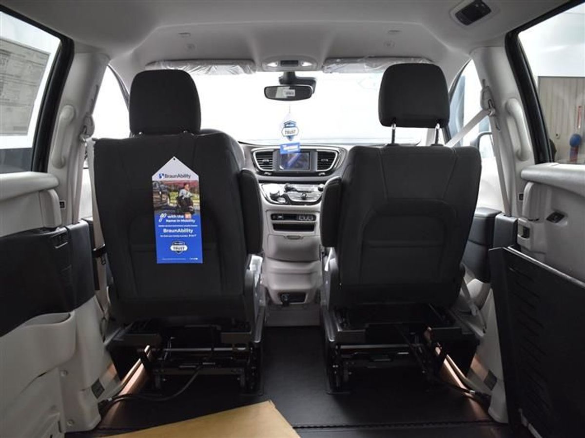 2023 CHRYSLER VOYAGER - Image 20