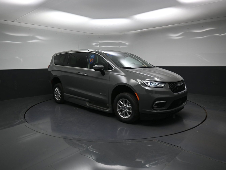 Used 2023 Chrysler Pacifica Touring L - BraunAbility Side Entry Fold Out Automatic Ramp