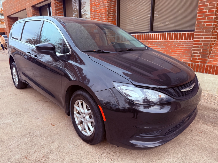 Used 2022 Chrysler Voyager LX - ATS Rear Entry Entry Fold Out Manual Ramp