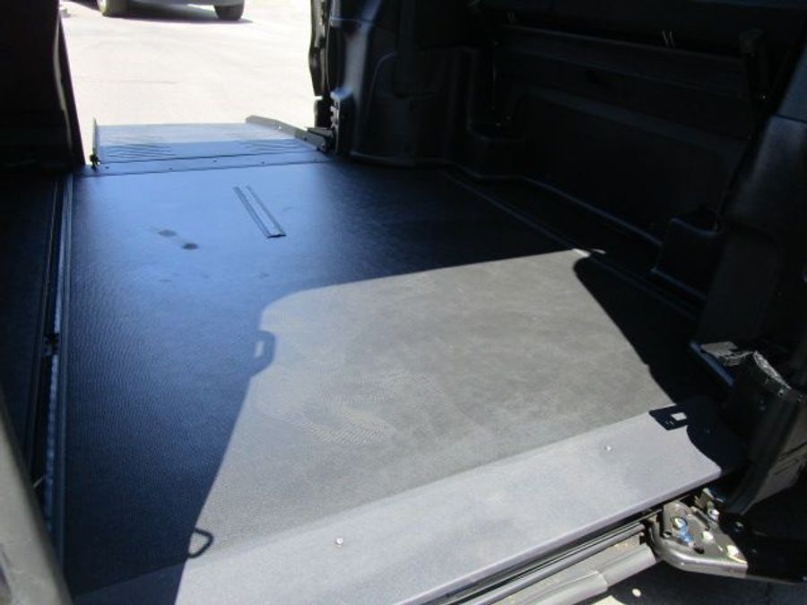 Used 2023 Chrysler Pacifica Touring L - BraunAbility Side Entry Entry Fold Out Automatic Ramp
