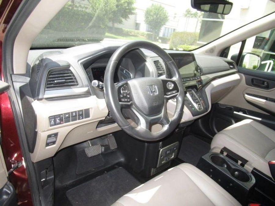 Used 2018 Honda Odyssey EX-L - BraunAbility Side Entry Entry In Floor Automatic Ramp