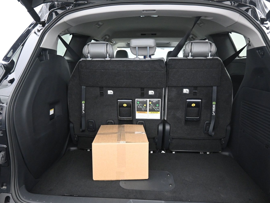 Black Toyota Sienna image number 11