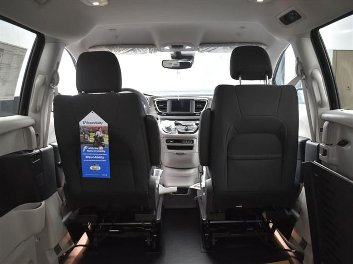 2023 CHRYSLER VOYAGER - Image 20